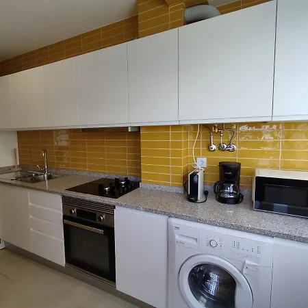 T3 2º Lote 11 Beira Mar - Casas & Papeis Apartamento *